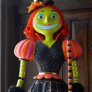 Meet your Posher, Pinkdollys